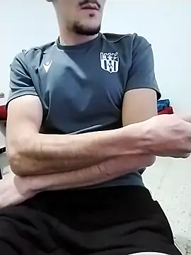 Snapshot of Zoro_23cm chatting on 1, 2, 2026 Zoro 23cm online show from 1, 2, 2026