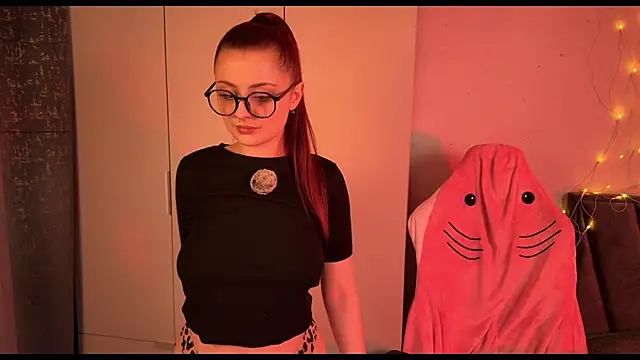 RozieRose online show from 2, 12, 2025