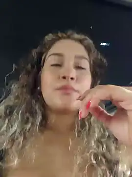 Sara smiiith211 online show from 17, 12, 2024