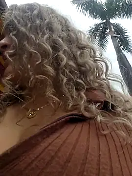 Sara smiiith211 online show from 18, 4, 2026