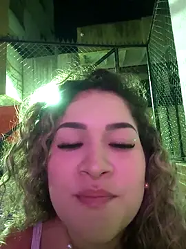 Sara smiiith211 online show from 16, 6, 2026