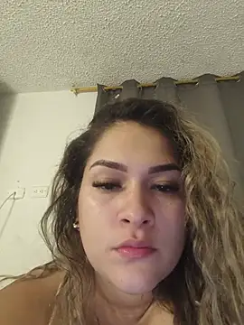 Sara smiiith211 online show from 17, 6, 2026