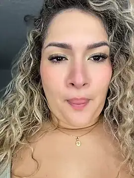 Sara smiiith211 online show from 2, 8, 2026