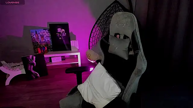 lily williamss online show from 29, 1, 2025