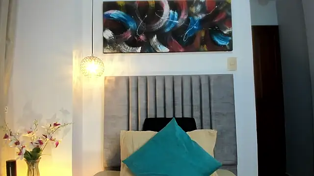 Emilywatsonn online show from 15, 10, 2025