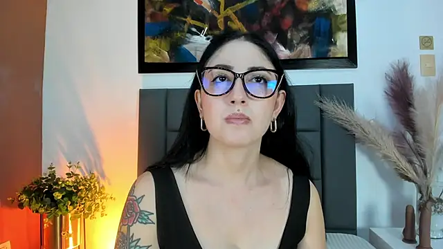 Emilywatsonn online show from 25, 3, 2026