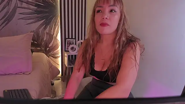 Samaantha-White online show from 14, 4, 2026