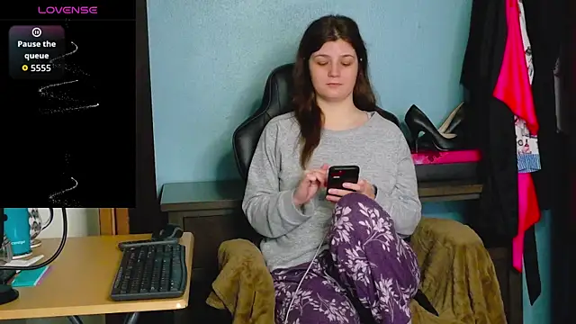 TreeJeanne online show from 2, 12, 2025