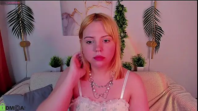 Snapshot of Stacy_Luv chatting on 12, 11, 2025 Stacy Luv online show from 12, 11, 2025