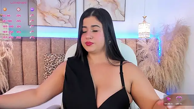 Snapshot of miahkumar chatting on 3, 10, 2025 miahkumar online show from 3, 10, 2025