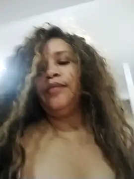 Snapshot of Alma_Sexyy chatting on 15, 10, 2025 Alma Sexyy online show from 15, 10, 2025