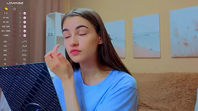 Snapshot of AstoriyaNight chatting on 18, 10, 2025 AstoriyaNight online show from 18, 10, 2025