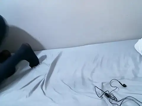 femaqueen online show from 25, 4, 2026