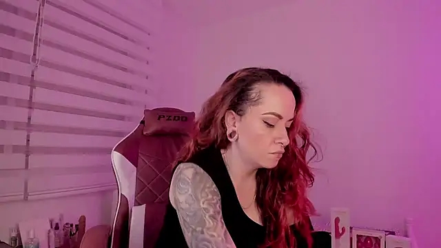 Domina Deivis online show from 8, 3, 2025