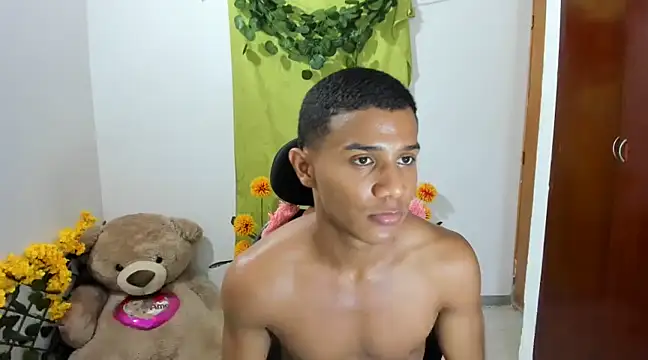 Snapshot of corzoethan chatting on 26, 2, 2025 corzoethan online show from 26, 2, 2025