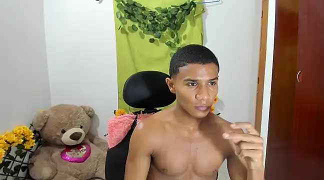 Snapshot of corzoethan chatting on 20, 3, 2025 corzoethan online show from 20, 3, 2025