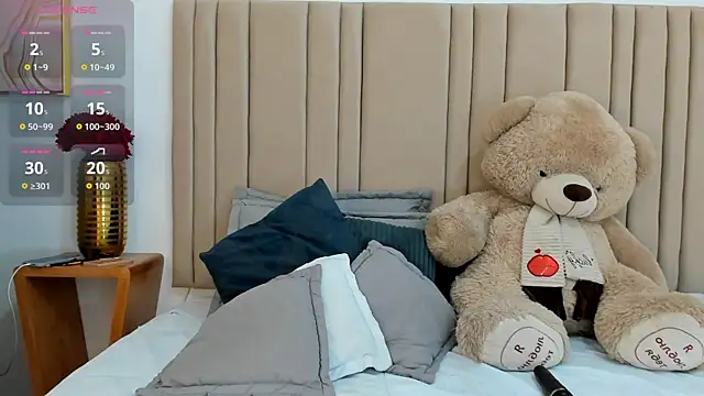 Snapshot of izadii chatting on 24, 10, 2025 izadii online show from 24, 10, 2025