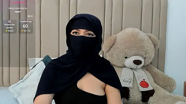 Snapshot of izadii chatting on 6, 2, 2026 izadii online show from 6, 2, 2026