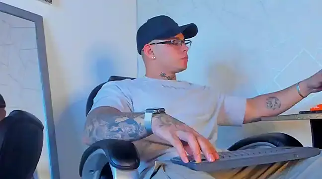 NoahhBrown online show from 1, 2, 2025