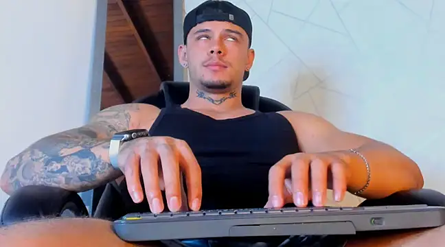 NoahhBrown online show from 10, 3, 2025