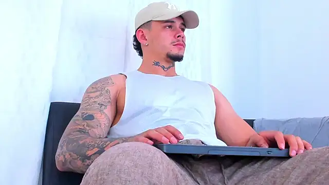 NoahhBrown online show from 24, 10, 2025