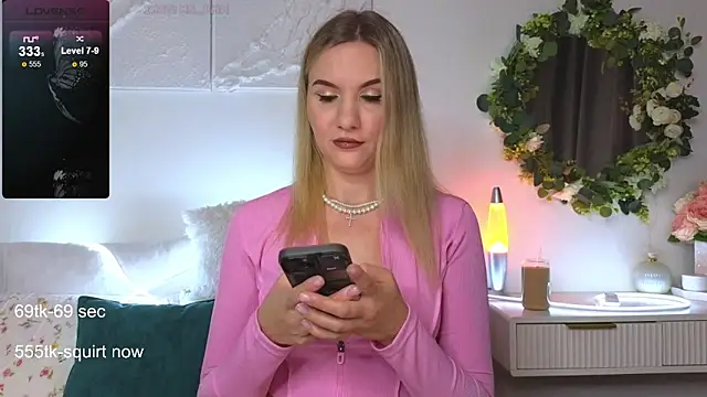 Maria Shy online show from 19, 9, 2025