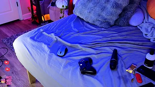 Angel-Lewd-Cake online show from 16, 2, 2025