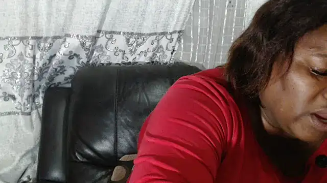 Snapshot of MATUREBUSSTY chatting on 9, 6, 2026 MATUREBUSSTY online show from 9, 6, 2026