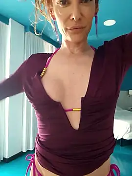 Luna Kitanna online show from 25, 4, 2026