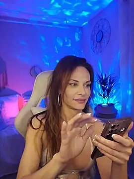 Luna Kitanna online show from 5, 7, 2026