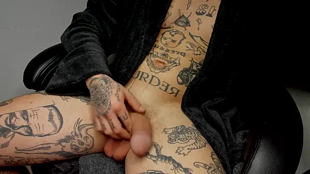 Snapshot of layneinchains chatting on 4, 12, 2024 layneinchains online show from 4, 12, 2024