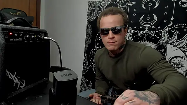 Snapshot of layneinchains chatting on 21, 12, 2024 layneinchains online show from 21, 12, 2024