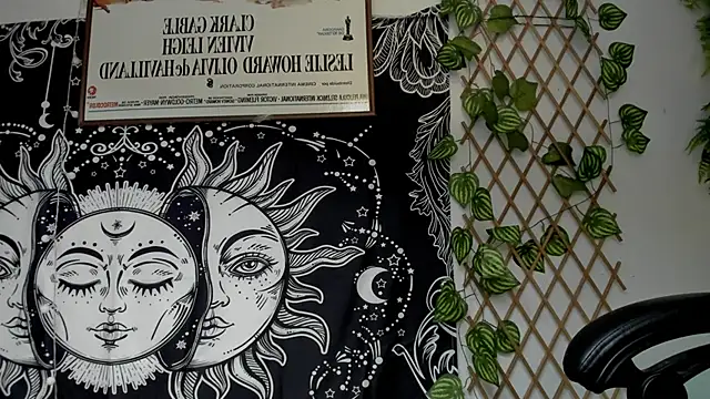 Snapshot of layneinchains chatting on 28, 1, 2025 layneinchains online show from 28, 1, 2025