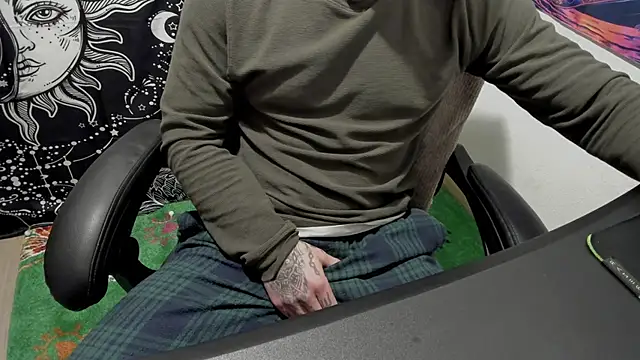 Snapshot of layneinchains chatting on 10, 2, 2025 layneinchains online show from 10, 2, 2025