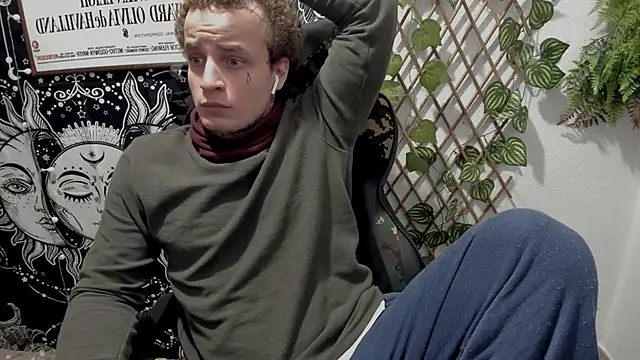 Snapshot of layneinchains chatting on 3, 3, 2025 layneinchains online show from 3, 3, 2025