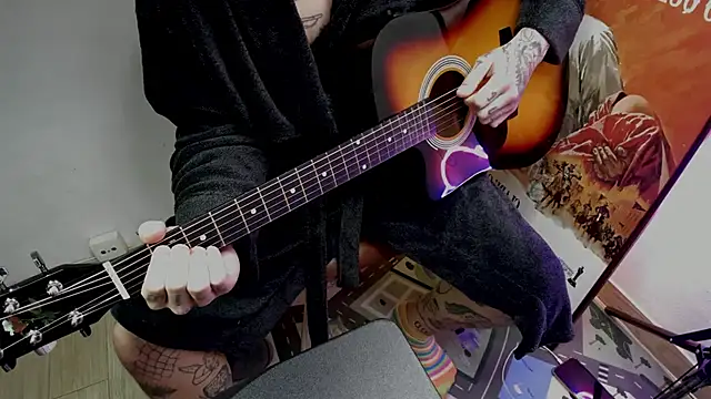 Snapshot of layneinchains chatting on 28, 9, 2025 layneinchains online show from 28, 9, 2025