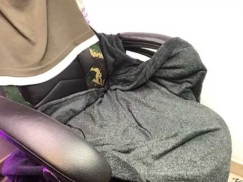 Snapshot of layneinchains chatting on 13, 10, 2025 layneinchains online show from 13, 10, 2025