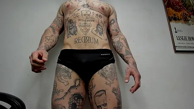 Snapshot of layneinchains chatting on 21, 11, 2025 layneinchains online show from 21, 11, 2025