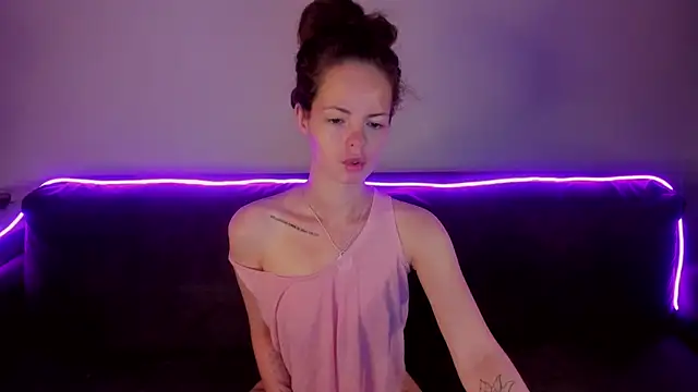 RubyAttwood online show from 25, 4, 2026