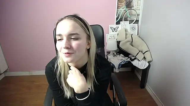 viktoria lovely online show from 17, 12, 2024