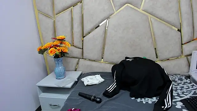 Kloe Candy1 online show from 12, 11, 2025