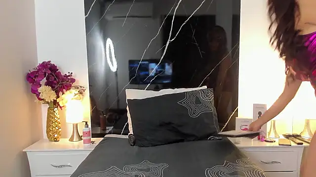 BellaaStarlix online show from 6, 3, 2026