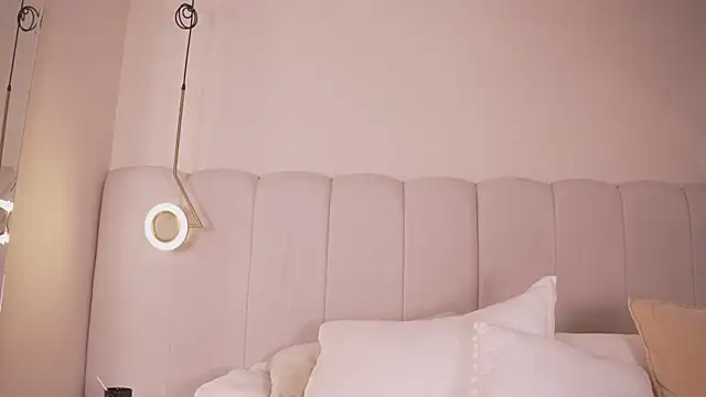 Abby-me online show from 27, 4, 2026