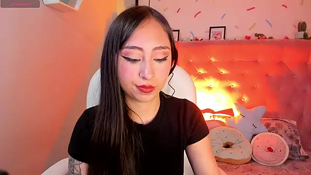  cloe martinez online show from 31, 1, 2025