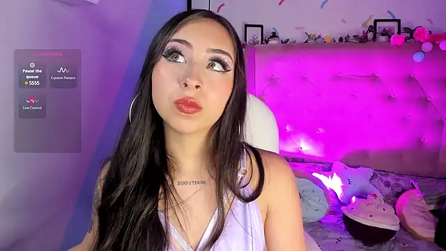  cloe martinez online show from 28, 2, 2025