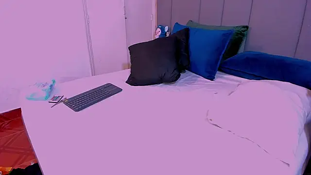 JulianaMiller online show from 28, 12, 2024