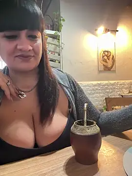 Sensualmente333 online show from 9, 6, 2026