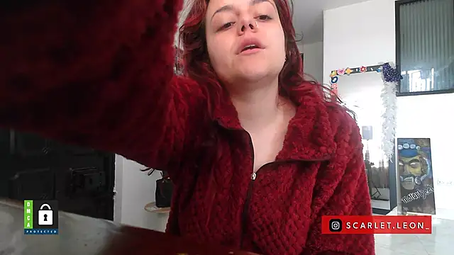 Snapshot of Scarletleon77 chatting on 9, 10, 2025 Scarletleon77 online show from 9, 10, 2025