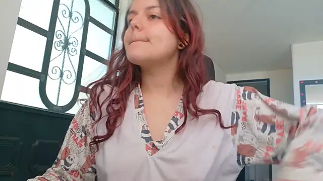 Snapshot of Scarletleon77 chatting on 20, 5, 2026 Scarletleon77 online show from 20, 5, 2026