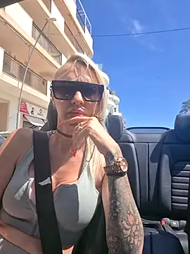 UK Tall Barbie Slut online show from 21, 4, 2026